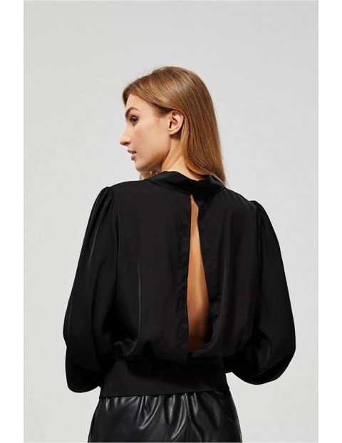 Elegancka bluzka damska czarna z odkrytymi plecami
