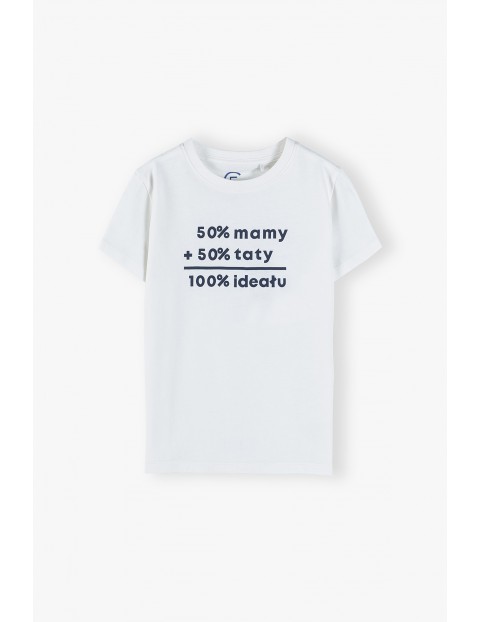 Bawełniany t-shirt chłopięcy z nadrukiem - 50% mamy 50% taty 100% ideału