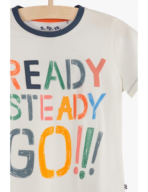 T-shirt chłopięcy z kolorowym napisem "Ready, steady, go!"